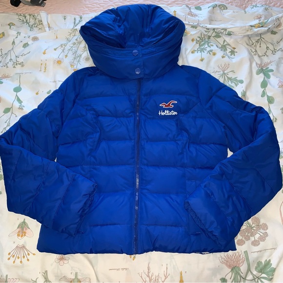 Hollister Jackets & Blazers - Hollister Blue Puffer Jacket NWT